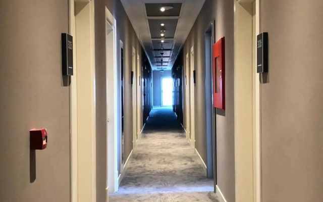 Double Royal Hotel