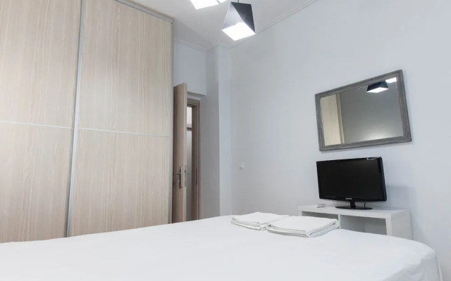 Modern Cozy 1 Bd Piraeus Perfection Apt