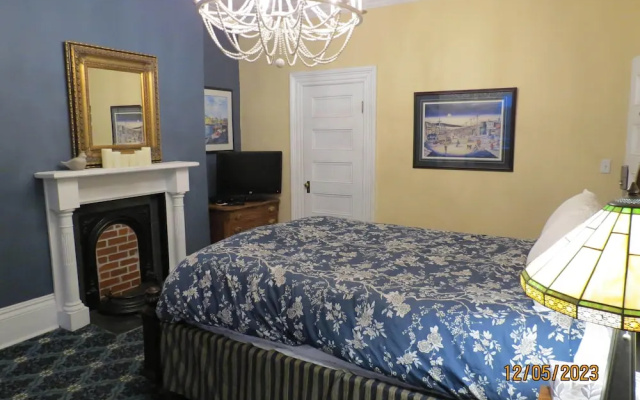 The Roses Heritage Inn