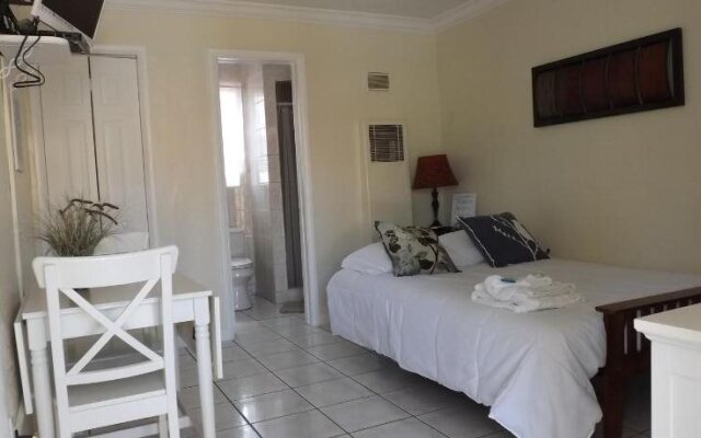 Eamon James Apartments & Suites