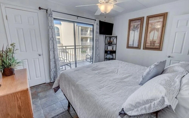 Sugar Beach 230 by RedAwning