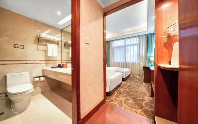 Huabei Hotel on West Lake