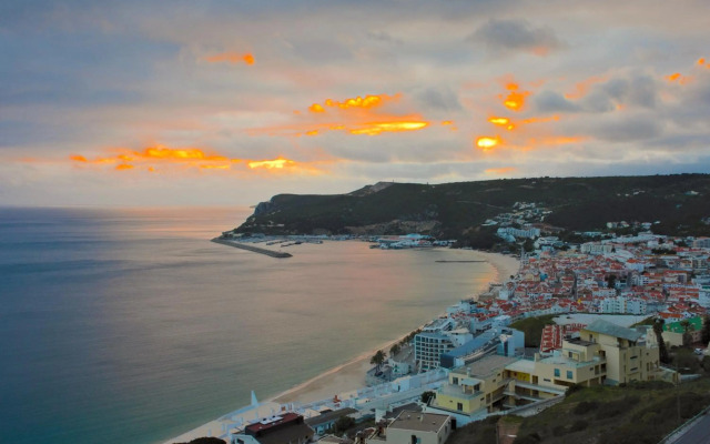 Sea View Apartment Sesimbra- Apartamento Vista Mar
