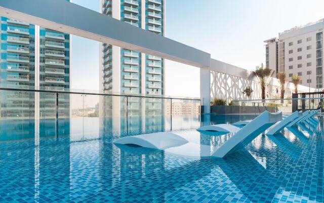 HiGuests - Bella Rose