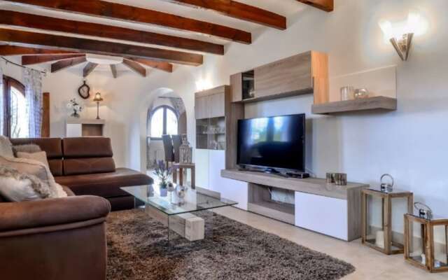 Villa - 3 Bedrooms with Pool and WiFi - 106411