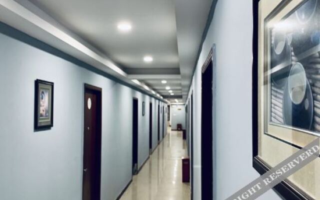 OYO plaza business hotel