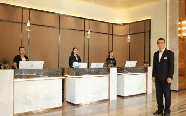 Huashun Hotel