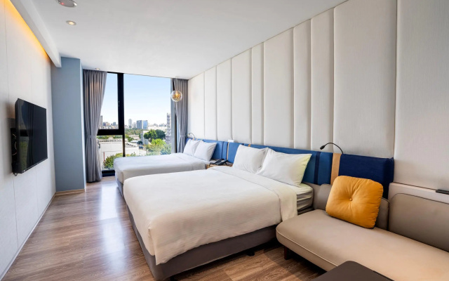Explore Hotel