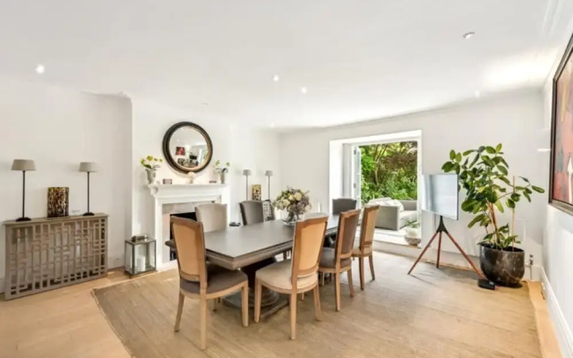 Paradise in Notting Hill