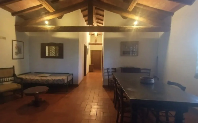 3 Rooms Flat in a Green Tuscany Valley