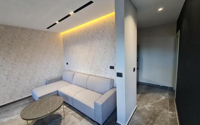 La Mirage Apartment 02