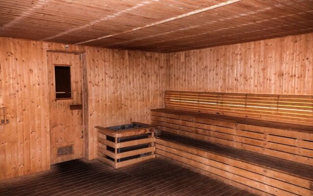 Royal Regent Condominium by iHost