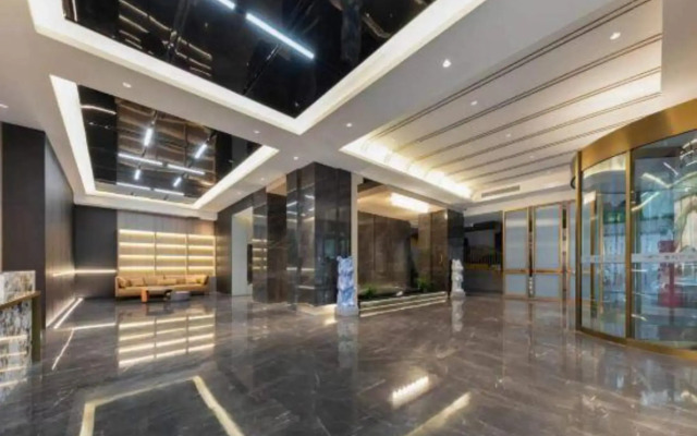 Jinhai International Hotel (Yueyanglou Railway Station Pedestrian Street)
