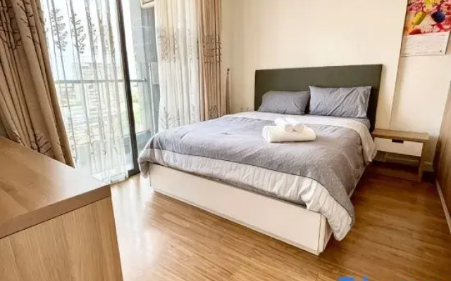Republic Plaza Apartments