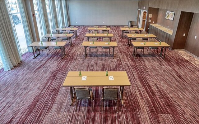 Courtyard North Brunswick