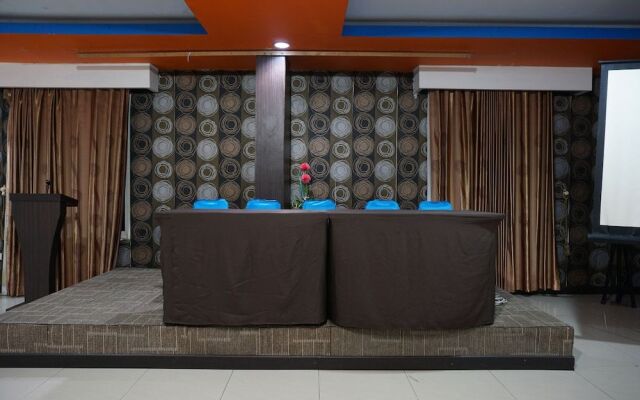 OYO 1161 Stefani City Hotel