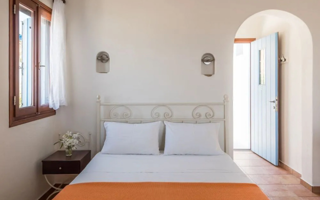 Asterias House