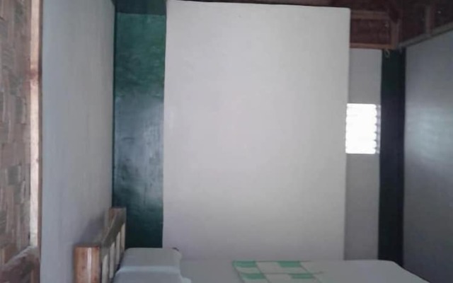 Chelles Guest House And Backpackers