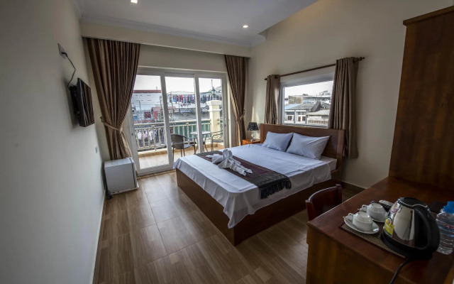 Phnom Penh Le Vincent Hotel