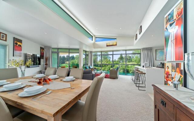 Two Views Taupo Apartment