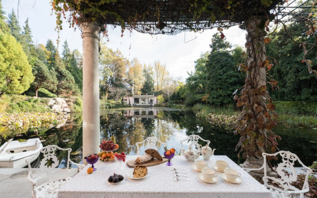 Relais La Foleia - Luxury Villa with private lake