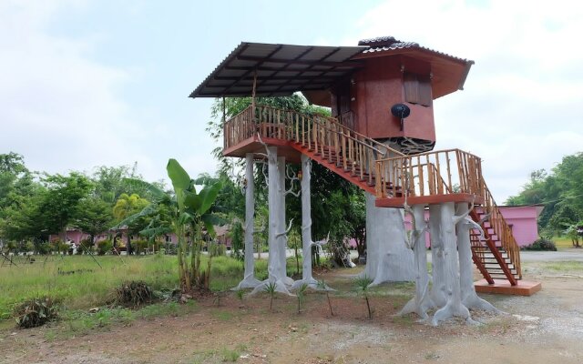 Baan Klang Nam Resort