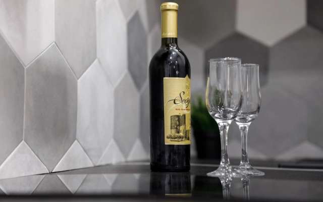 Royal apartment on Hmelnytskogo 37