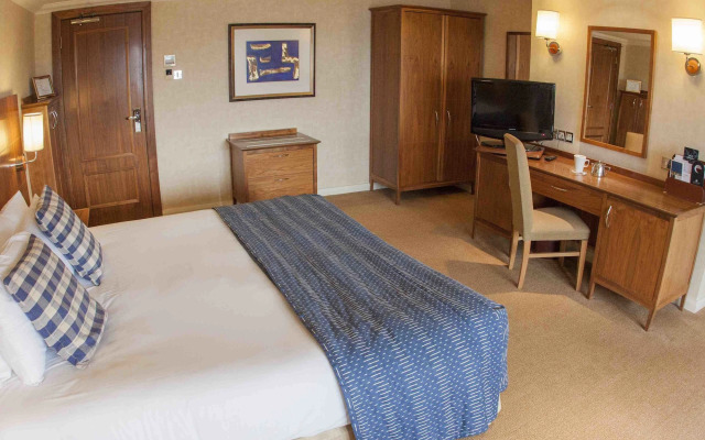 Harbour Heights Hotel