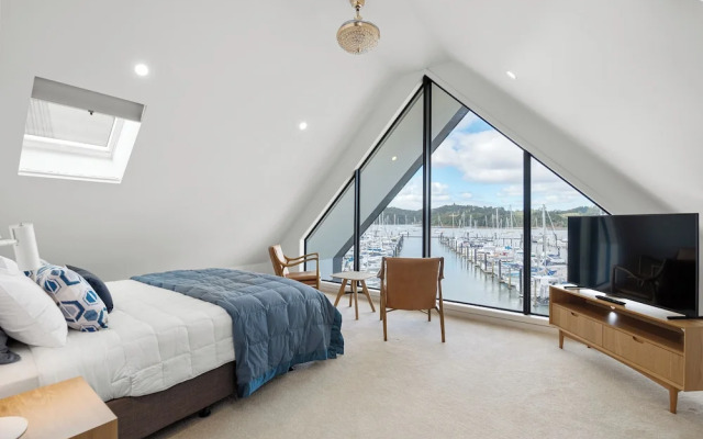 Bay of Islands Apartment -Marina Views