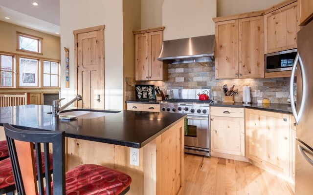 Angani Way Townhome 102 By Alpine Lodging Sun Valley