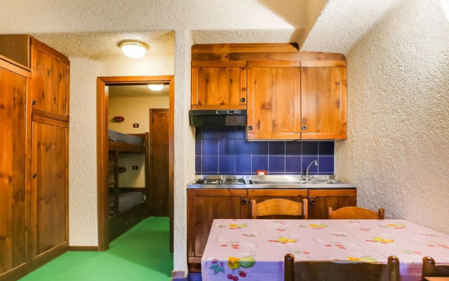 Pleasant Holiday Home in Artogne near Skiing