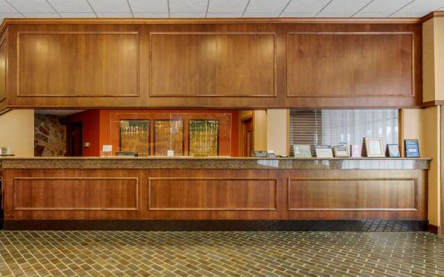 Best Western Plus Wooster Hotel & Conference Center