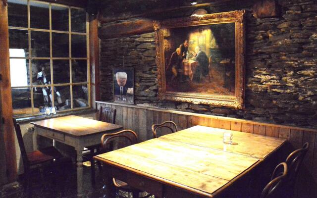 Charming Holiday Home In Bièvre With Sauna