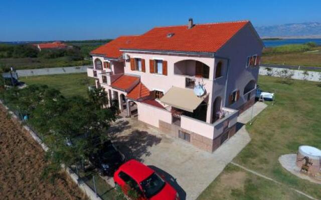 Apartments Armitage
