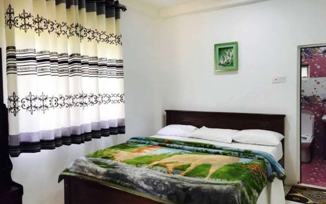 Yoho Grand Drive Guest House