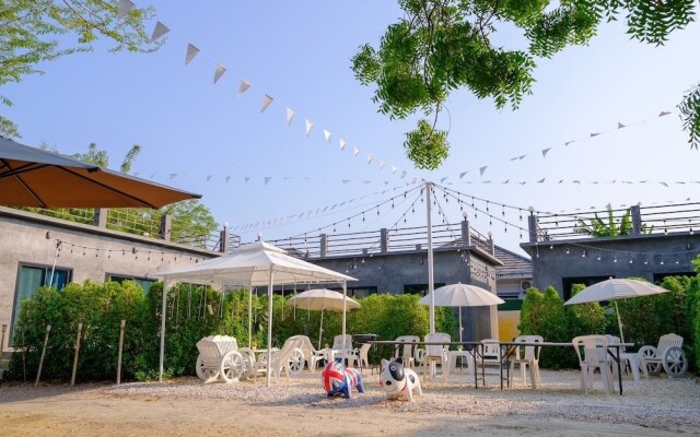 Rayong Pool Villa & Camping