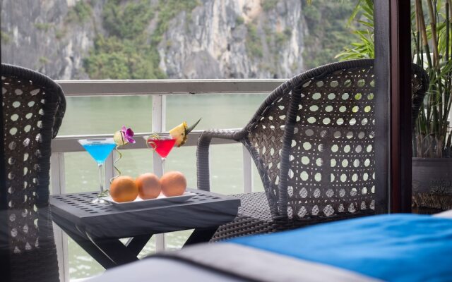 Verdure Lotus Grandeur Cruise