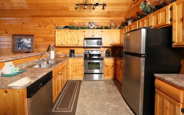 Howling Wolf - One Bedroom Cabin