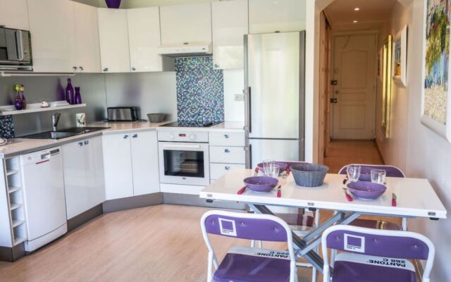 Athena Residence 9813