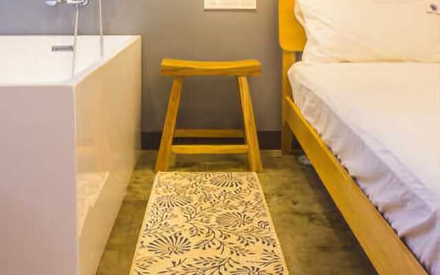 Qidanchederen Theme Inn