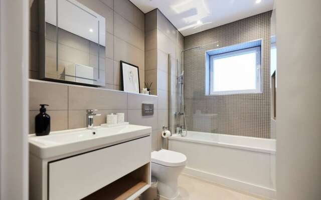 The Wembley Park Retreat - Modern 2bdr Flat With Balcony