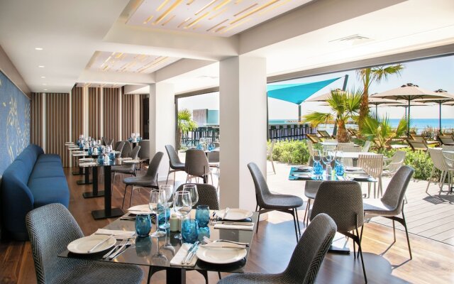 Mercure Larnaca Beach Resort