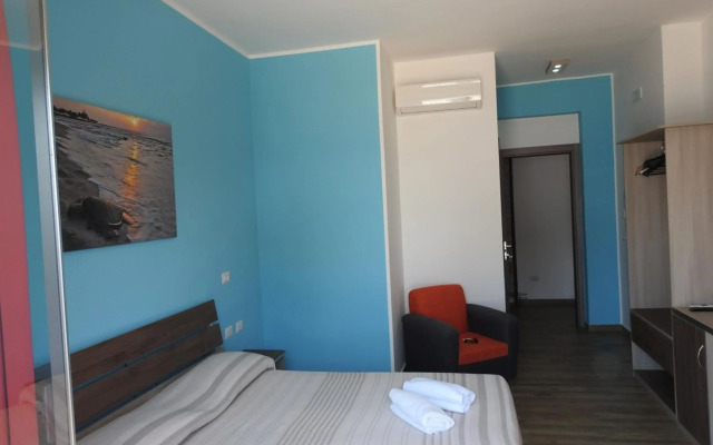 ChrisMare Hotel