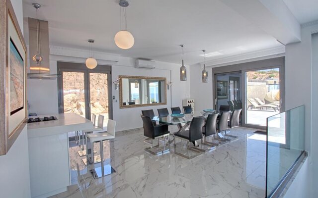 Villa White Pearl