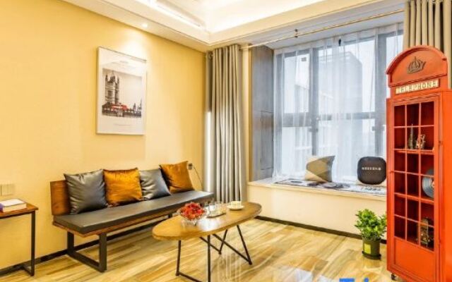 Xinglu Huasu City Meisu (Longzihu Subway Station)