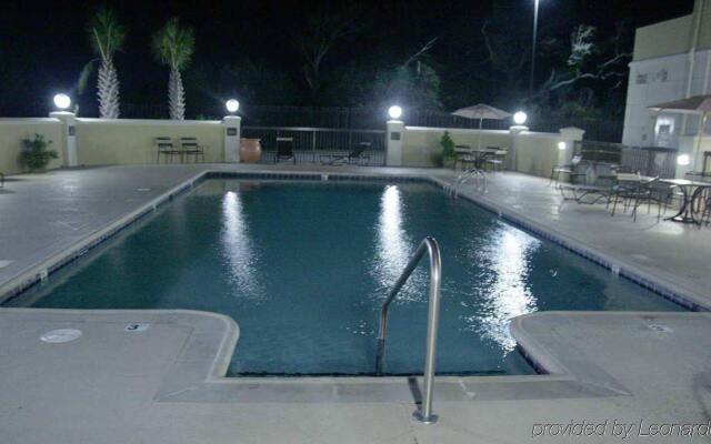 Hotel Alice At Atlantic Beach