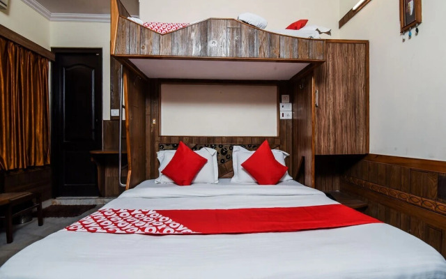 Cottage Crown Plaza