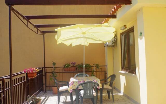 Boutique Apartment in Pjescana Uvala With Balcony