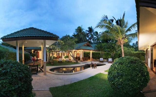 4 Bedroom 5 Palms Villa SDV104-20 seconds walk to beach -By Samui Dream Villas