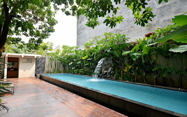 ZEN Rooms Kemang Pejaten
